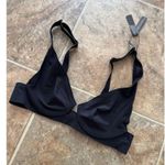 SKIMS  Naked Plunge Bra Onyx Size 32A Photo 2