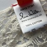 Lace Button Photo 7
