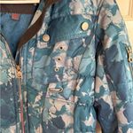 Obermeyer  women’s Leighton blue abstract ski jacket size 8 Photo 3