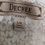 Decree  L Floral Lace Stretch Long Tank Top in White Photo 1