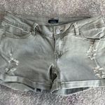 Rue 21  Women's Grey White Wash Distressed Denim Jean Stretchy Shorts Sz 5/6 Photo 0