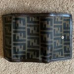 Fendi F1058 women's zucca monogram and brown leather wallet Photo 2