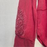 Wrangler Long Sleeve Red Top Size Medium lace cutout sleeves T-shirt blouse Photo 1