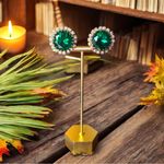 None VINTAGE Emerald Green Rhinestone Clip-On Earrings Photo 4