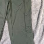 Kirkland Signature Kirkland Travel Green Pants Size 2 Hiking Outdoors 25.5" Inseam womens Photo 2