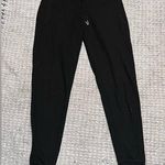 ZARA  daily outfit yogger size small Photo 0