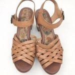 New b.o.c Gweneth Woodgrain Platform Sandal Women’s Size 9M Tan Photo 3