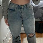 Pretty Little Thing ripped boyfriend jeans Photo 0