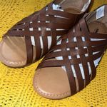 Sonoma NWOT  Size 8 Brown Sandals Photo 0