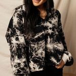 Bohme  Black and Off White Tie Dye Oversized
Crop Hoodie. Size Small. EUC Photo 0