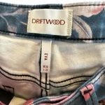 Driftwood NWT Eva Floral Print Jeans Womens 26
Masquerade Noir High Rise Bootcut Photo 4