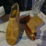 Aerosoles NIB Women's Chi Latte Taupe Suede Open-toe Slingback Heels Size:7 Photo 0