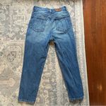 Madewell  Mom Jeans in Stratfield Wash Photo 4