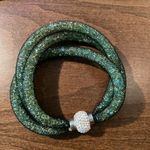 Boutique #405  Emerald Green Sparkle Stretch Bracelet Photo 2