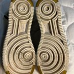 Nike Basketball Shoes Size 7 women’s Photo 4