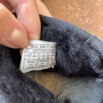 UGG  ultra mini black sz 5 women 
In great condition Photo 4