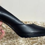 Bella Vita Women's Zari Leather Platform Pump Sz 9.5 Photo 4