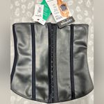 Leonisa  Shapewear S Photo 1