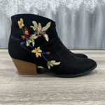 Buckle Quipid Floral Embroidered Boots Photo 2