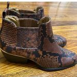 New Directions Ankle Booties Snakeskin Chelsea Boots Western Cowgirl Celebrity Brown Size 6.5 Photo 3