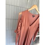 EXPRESS  Dress medium long sleeve cold shoulder mauve/nude long sleeve midi Photo 3