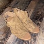 Justice Women's Tan Peep-Toe Sandals Photo 0