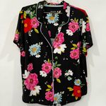 Room Service 2 Photo 1