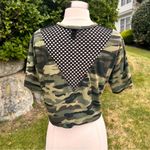 Forever 21 Women’s  cropped camouflage shirt Photo 7