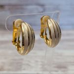 Vintage Clip On Earrings Photo 1