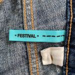 Garage Women’s Festival Denim Raw Hem Jean Shorts Size 7 Photo 12