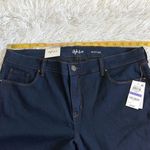 Style & Co . Women’s Bootleg cut Jeans in black rinse size 18 Short Photo 4