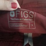 FIGS Axim cargo scrub pants burgundy size small women Photo 5