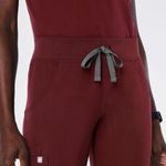 FIGS Kade Cargo Scrub Pants in Burgundy, Size Large Photo 2