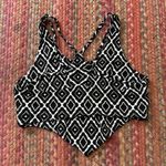 BLACK & WHITE GEOMETRIC STRAPPY CROP TOP Photo 2