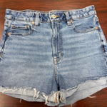 American Eagle Stretch Mom Shorts Size 6 Photo 0