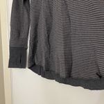 LULULEMON gray stripe long sleeve thermal shirt size 4 Gray Photo 1