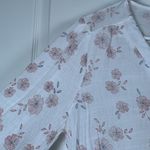 Siren Lily  White Floral Blouse Size Petite Large EUC #0950-AZ Photo 2
