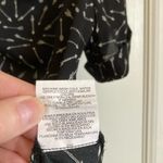 Lily White 🌞 Cropped Button Down Black with White Arrow Blouse A Photo 4