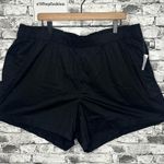 Old Navy Women’s Black Shorts Photo 0