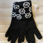 Michael Kors  MK Logo Knit Argyle Black White Acrylic Gloves NEW Photo 3