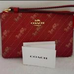Coach  Classic Horse & Carriage Wristlet Corner Zip Photo 2