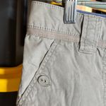 Van Heusen  Women's Khaki Casual 100% Cotton Shorts Size 6 Photo 3