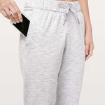 Lululemon  On The Fly Pant size 6 Photo 0