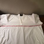 Athleta Levitate Poplin Tee Shirt White V Neck Short Sleeve Pleated Cuff Size L Photo 2