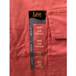Lee  Flex-To-Go Skimmer Capri Pants Womens 18 Medium Coral Mid Rise Cargo Pants Photo 4