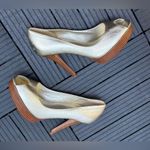 Cole Haan  Women's Mariela Air Open Toe Pump Soft Gold Metallic Size 9 B Photo 4