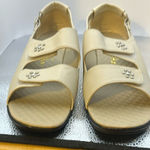 Brand new comfort, well sandals . Beautiful light tan. New without tags. 11 wide Photo 0