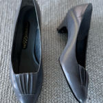 Vintage 80s 90s 9 2 5 Collection Gray Pleated Kitten Heels Pumps Sz 8 N Photo 0