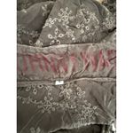 Johnny Was Eyelet Cargo Shorts Women’s Size 10 Gray Green Embroidered Boho Photo 3