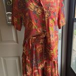 Vintage JH Collectibles silk paisley floral shorts blouse set, size 6 Red Photo 1